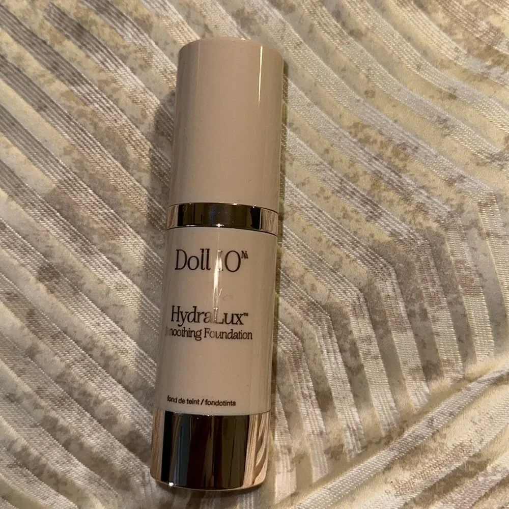 DOLL 10 HydraLux Smoothing Foundation - deep
